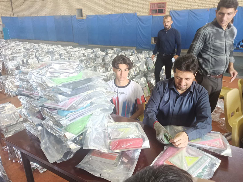 از توزیع ۶۵۰۰ بسته لوازم‌التحریر تا حضور ۷۵ دندانپزشک جهادی / دکتر عبدالملکی: «ما نوکر مردمیم، زکات علم‌مان را در اختیارشان می‌گذاریم»