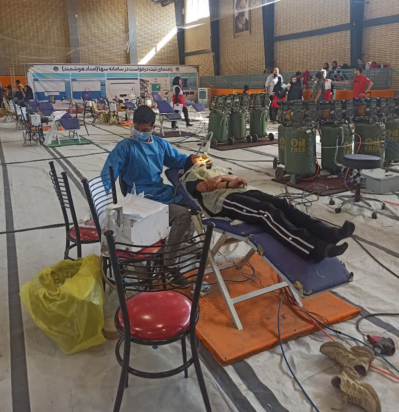 از توزیع ۶۵۰۰ بسته لوازم‌التحریر تا حضور ۷۵ دندانپزشک جهادی / دکتر عبدالملکی: «ما نوکر مردمیم، زکات علم‌مان را در اختیارشان می‌گذاریم»