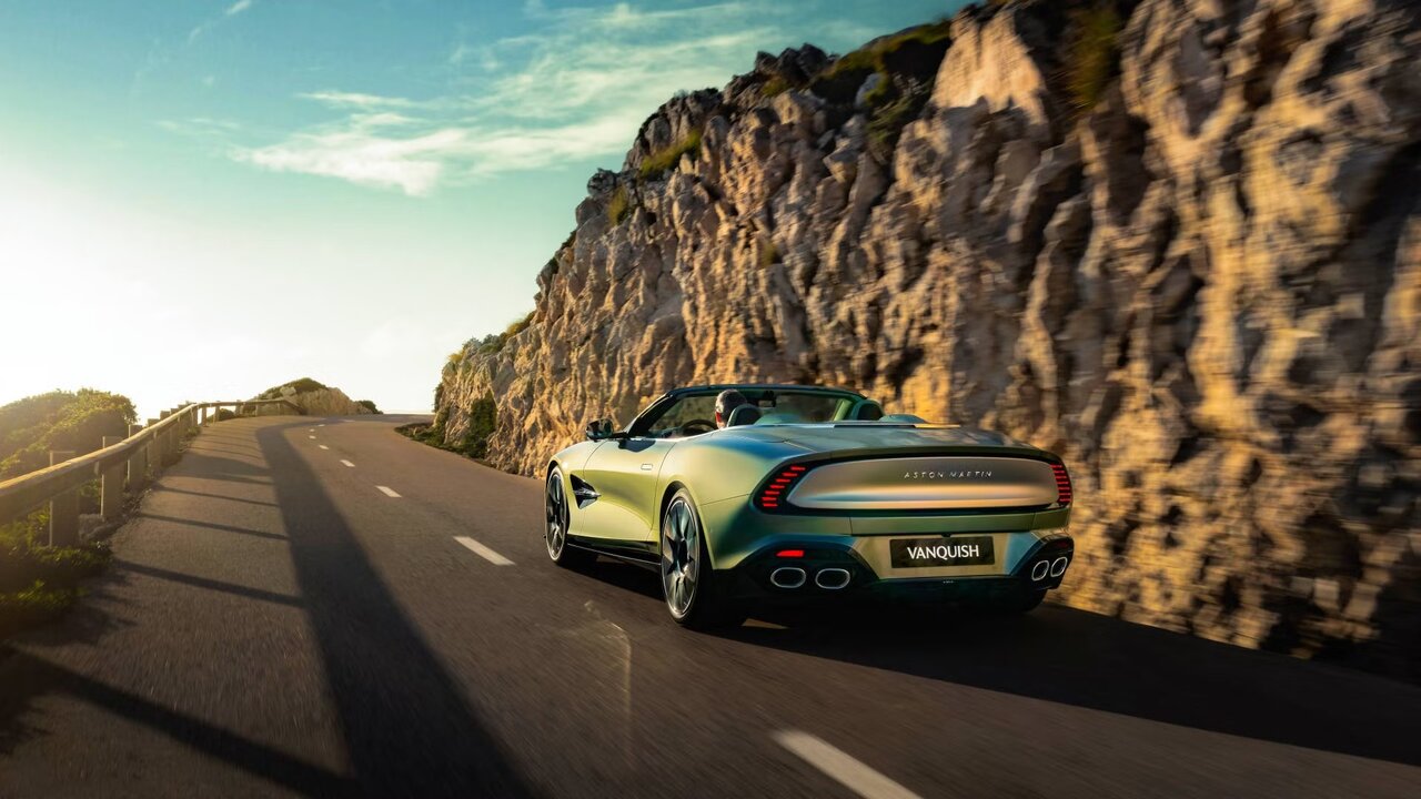 از رولزرویس تا مرسدسبنز و لکسوس | رقابت لوکسترینها برای جلب توجه