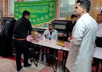 اعزام تیم ٨٠ نفره خادمان سلامت جهرم فارس و خدمت در حرم امام رضا(ع)
