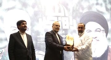 امضای تفاهم‌نامه گردشگری مقاومت بین شهرداری‌های کرمان دزفول و یزد