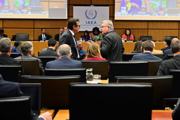 اولیانوف: روسیه و چین ابتکار جدیدی برای حل موضوع هستهای ایران ارائه میکنند