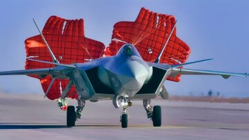 اژدهای نیرومند چین برای اولینبار دیده شد /عکس