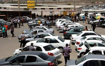 بازار خودرو بین اعتماد و بیاعتمادی؛ روایت شهروندان از معامله های پر ریسک