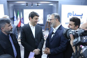 بازدید وزیر ارتباطات از پاویون منطقه ویژه اقتصادی و فرودگاه بین المللی پیام