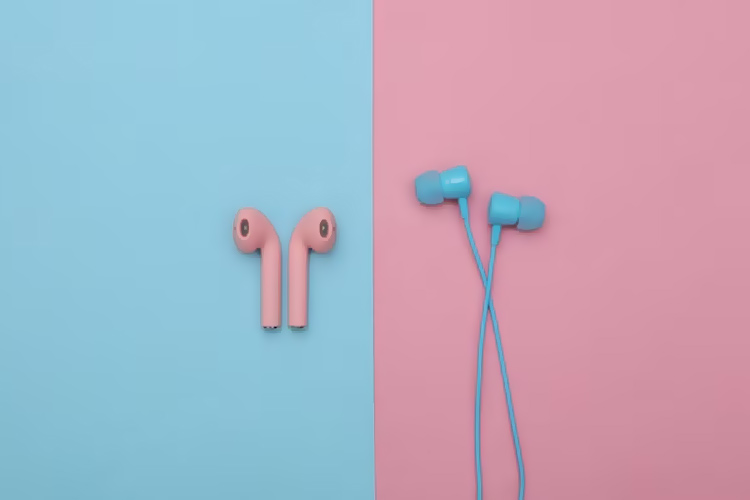 بازگشت هدفون‌های سیمی: نوستالژی یا انتخاب هوشمندانه؟