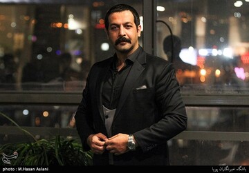 بازیگر مردی که به محض ازدواج همه را آنفالو کرد و تنها یک نفر را فالو می‌کند؛ همسرش