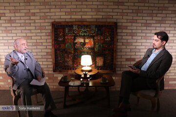 ببینید | جواد منصوری: قذافی به من گفت مشکلتان را با صدام حل کنید