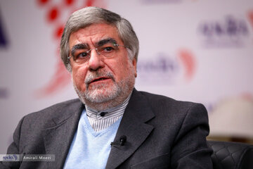 توصیه جنتی برای حل بحران ایران و آمریکا؛ بنشینیم و کل مسائل بینمان را حل کنیم/خروج از NPT یعنی شروع جنگ/ اعطای سکه به ظریف و عراقچی مطابق قانون بود