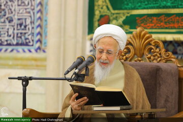 توصیه های آیت الله جوادی آملی برای پرهیز از لجاجت و شتابزدگی/ حضرت امیر در نامه به مالک اشتر عامل برهم خوردن نظم عمومی جامعه را چه چیزی توصیف کردند؟