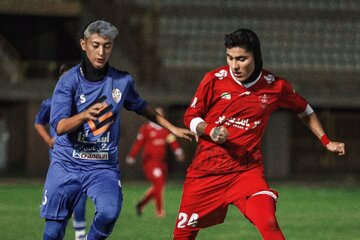 توقف پرسپولیس و شکست سپاهان در لیگ فوتبال زتان