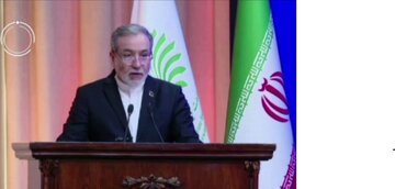 تکذیب خبرسازی وبگاه فرانسوی درباره هدف سفر عراقچی به تونس