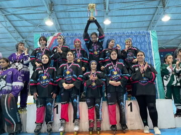 تیم هاکی نوجوانان دختر تبریز قهرمان کشور شد