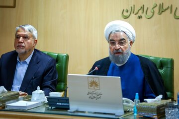حسن روحانی: جنگ ۱۲ روزه تقابل بین دانش شرق و غرب بود/ تجهیزاتمان در بخش نظامی عمدتا شرقیاند اما دشمن در بالاترین سطح از تکنولوژی غربی است
