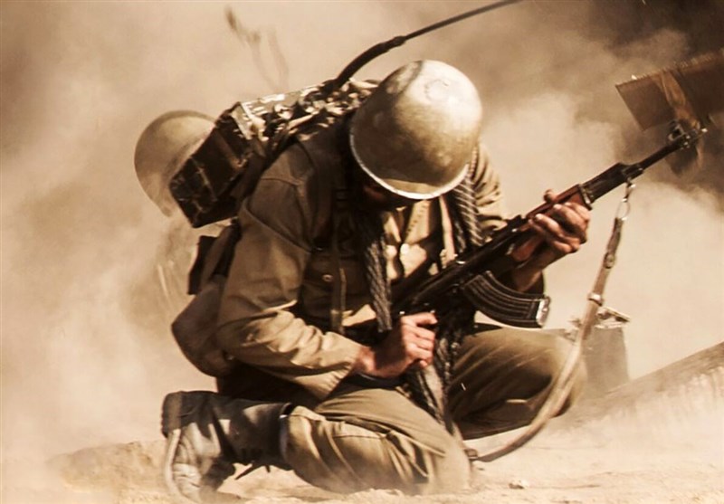 حضور سردار  غلامرضا سلیمانی در شب روایت فتح با  روایتگری نوجوانان و نمایشگاه‌های فرهنگی در فضایی معنوی و پرشور/ ایران پرچمدار صلح، آزادی و مقاومت است