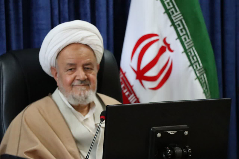 حضور سردار  غلامرضا سلیمانی در شب روایت فتح با  روایتگری نوجوانان و نمایشگاه‌های فرهنگی در فضایی معنوی و پرشور/ ایران پرچمدار صلح، آزادی و مقاومت است