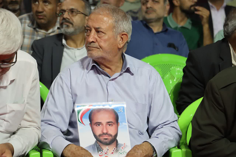 خانواده‌های شهدا، ستون‌های استوار انقلاب / ازدواج ۱۱۰ زوج جوان در سایه نام شهیدان / دکتر انوشه: شهدا معماران انسان‌سازی‌اند