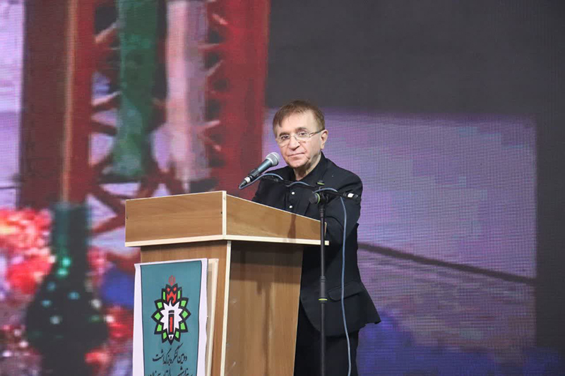 خانواده‌های شهدا، ستون‌های استوار انقلاب / ازدواج ۱۱۰ زوج جوان در سایه نام شهیدان / دکتر انوشه: شهدا معماران انسان‌سازی‌اند