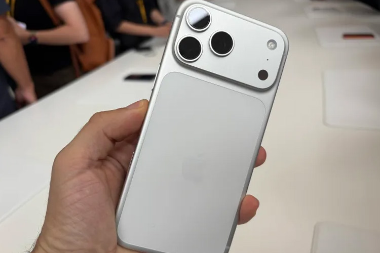 راز بازاریابی اپل: سه لنز واقعی یا هشت لنز حرفه‌ای؟