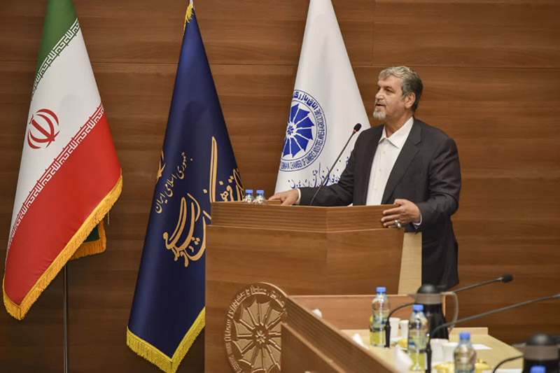 رسانه‌ها بازوی توسعه استان هستند/ضرورت ایجاد تلویزیون اینترنتی  برای رسانه‌های خصوصی و رفع دغدغه‌های صنفی و معیشتی خبرنگاران