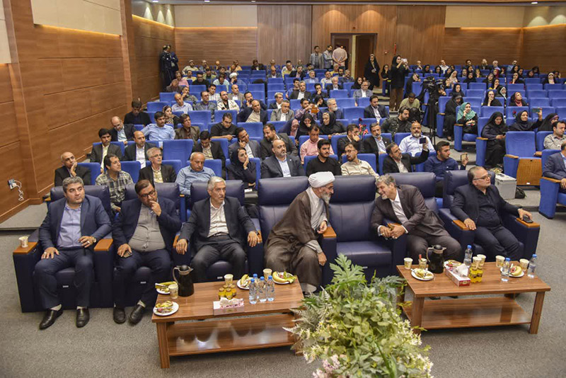 رسانه‌ها بازوی توسعه استان هستند/ضرورت ایجاد تلویزیون اینترنتی  برای رسانه‌های خصوصی و رفع دغدغه‌های صنفی و معیشتی خبرنگاران