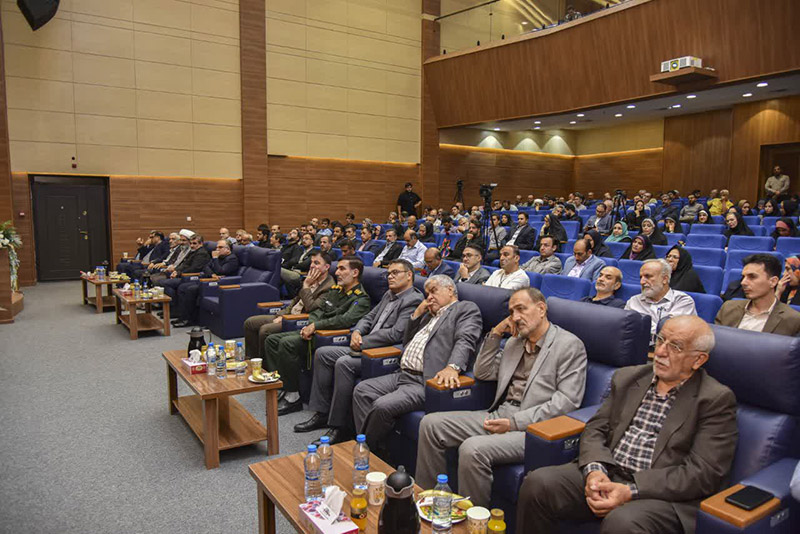 رسانه‌ها بازوی توسعه استان هستند/ضرورت ایجاد تلویزیون اینترنتی  برای رسانه‌های خصوصی و رفع دغدغه‌های صنفی و معیشتی خبرنگاران