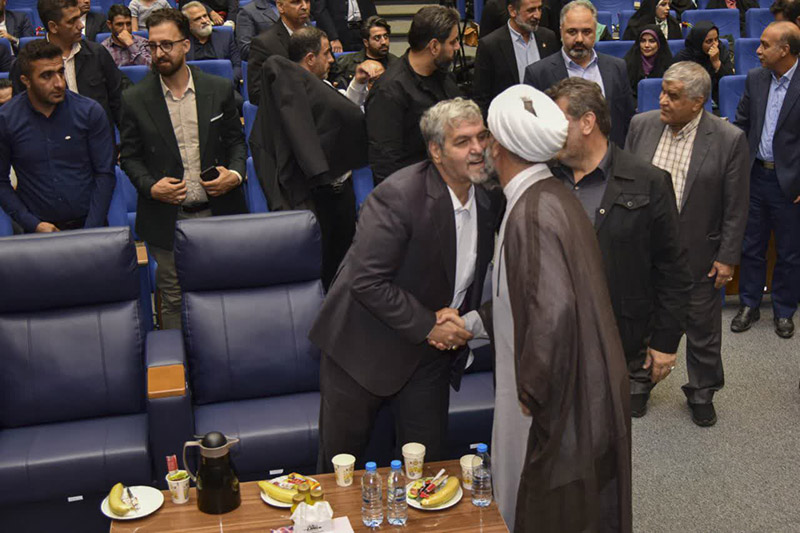 رسانه‌ها بازوی توسعه استان هستند/ضرورت ایجاد تلویزیون اینترنتی  برای رسانه‌های خصوصی و رفع دغدغه‌های صنفی و معیشتی خبرنگاران