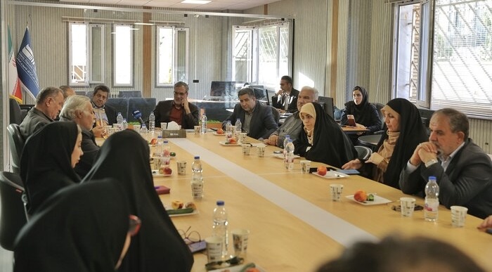 رسانه‌ها باید ارزش افزوده محتوایی ایجاد کنند