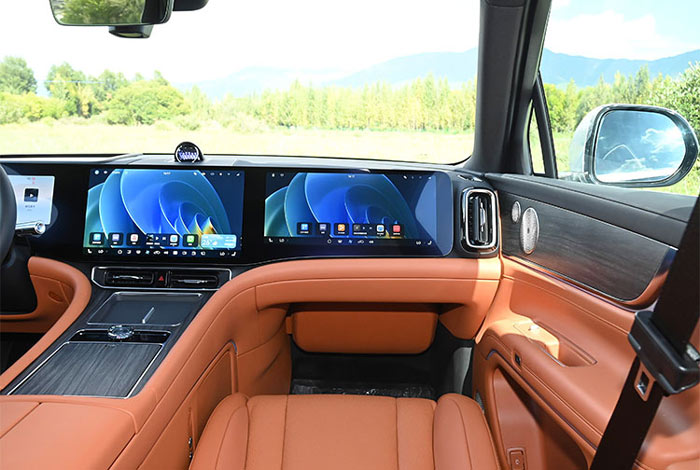 رکوردشکنی ایمنی خودروی چینی: Aito M8 با کسب بالاترین امتیاز ایمنی و برد ۱۵۲۵ کیلومتری