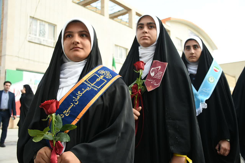 زنگ آغاز سال تحصیلی در سمنان؛ ۱۲۵ هزار دانش‌آموز در مسیر عدالت آموزشی و تربیتی