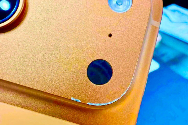 زیبای حساس / آیفون ۱۷ پرو در برابر کلید و سکه کم آورد