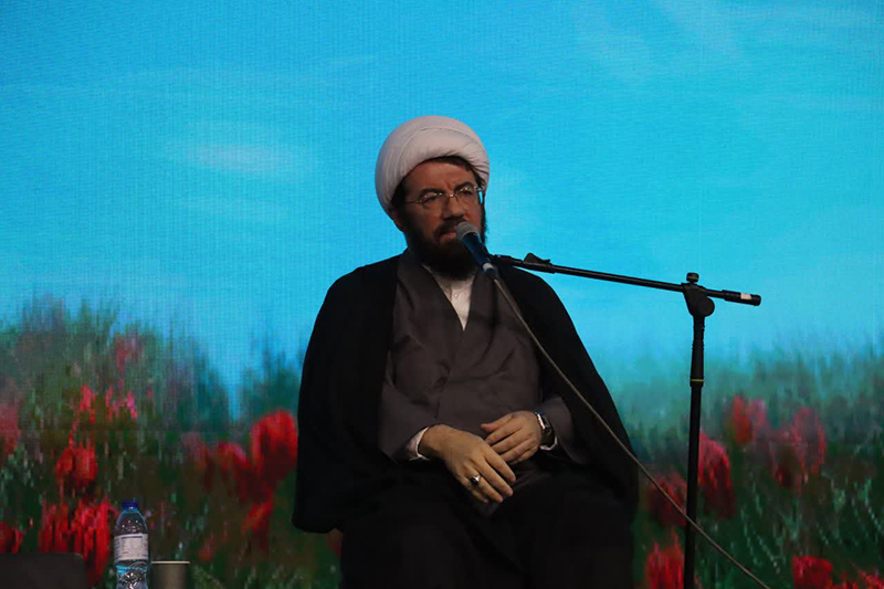 سردار معروفی: شهدا جسمشان در خاک آرام گرفته‌اند اما هنوز در میدان‌اند