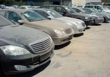 سفارت قزاقستان خودروهای وارداتی را مرجوع نکند، حراج میکنیم