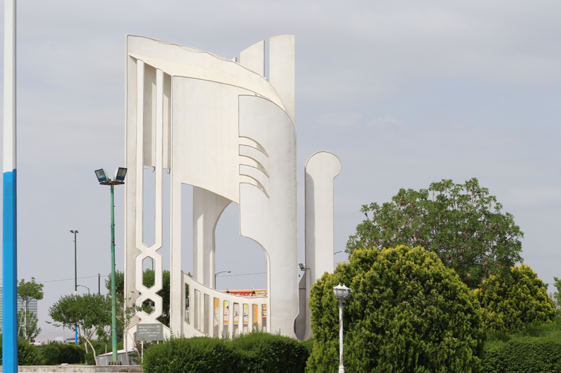 سمنان و فلکه‌هایی با هنرسازه‌های فرهنگی