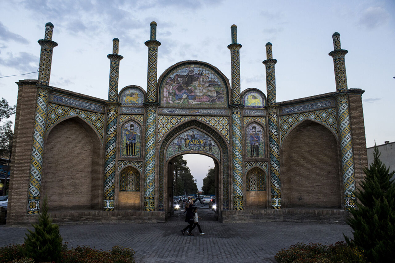 سمنان و فلکه‌هایی با هنرسازه‌های فرهنگی