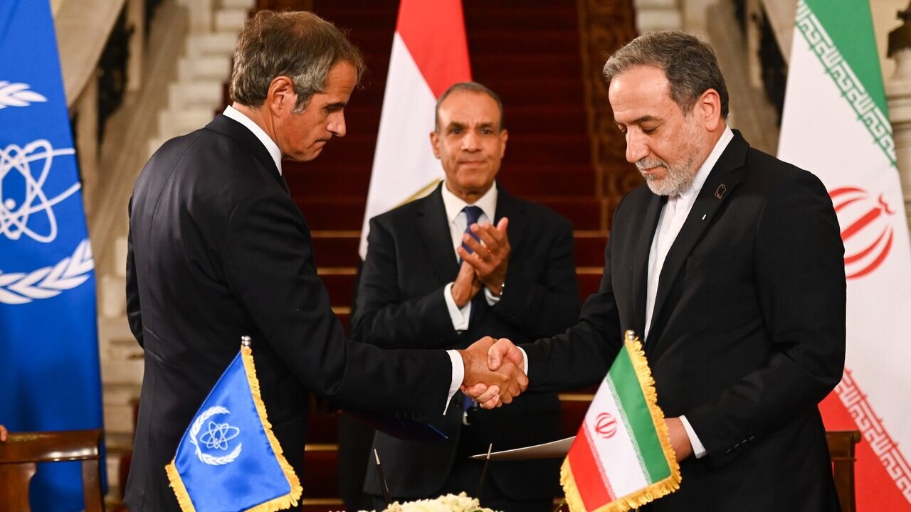 سه سناریو پیشروی اقتصاد ایران / بغزیان: خطر عمیقشدن رکود تورمی را نباید نادیده گرفت