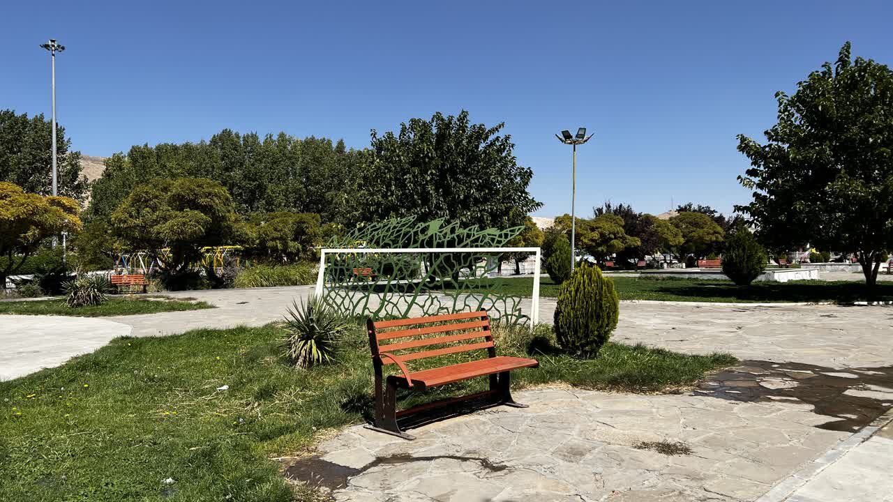 شهردار قروه: آماده واگذاری زمین ۴۴ هکتاری سراب کوثر به سرمایه‌گذاران بوم‌گردی هستیم