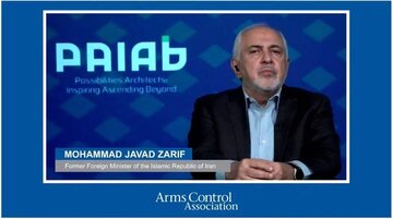 ظریف: مردم و رهبران ایران، برنامه هستهای را از دریچه عزت میبینند / توهم اینکه اسنپبک موضع چانهزنی به غرب میدهد، چیزی جز حماقت نیست