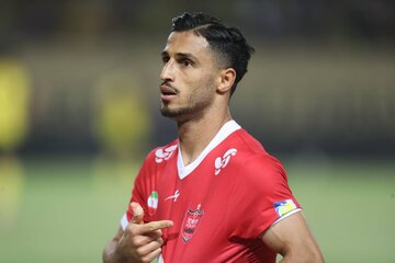 علیپور: خط میدادند تا فشار روی من باشد!