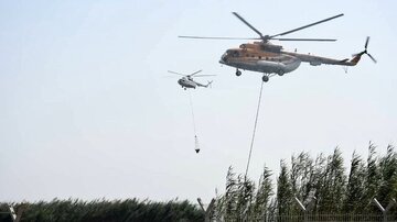 عملیات چهار ساعته نجات: آزادسازی ۸ تکنسین نفت از باتلاق تالاب شادگان توسط امدادگران هوایی مسجدسلیمان