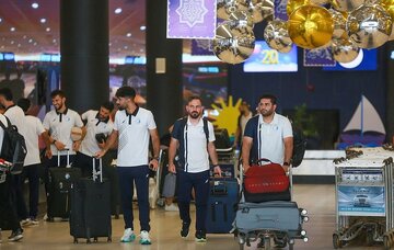 عکس| فرود استقلالیها در امارات