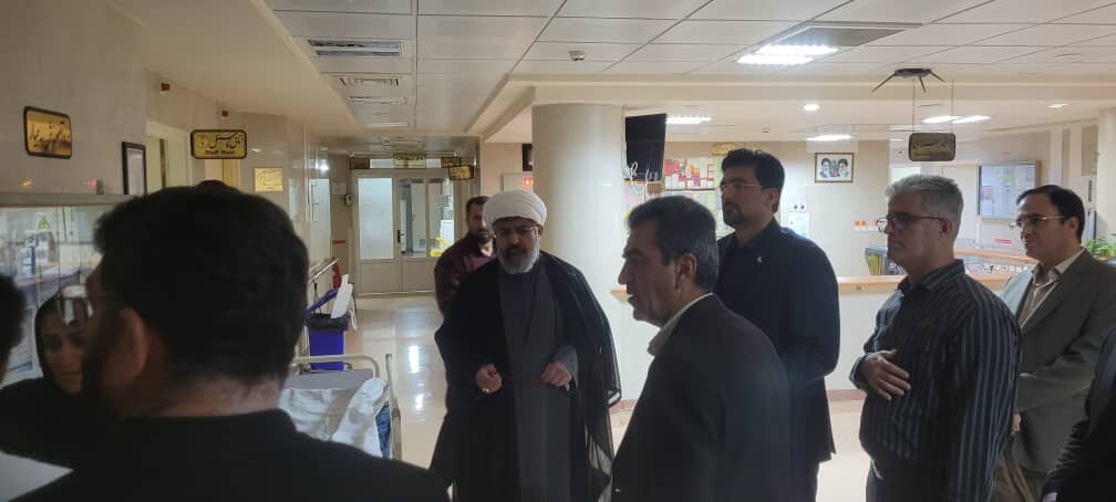 عیادت فرماندار و امام جمعه شهرستان لالی از مصدومان حادثه چری؛ قدردانی از تلاش‌های بی‌وقفه کادر درمان