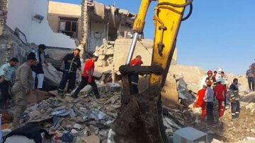 فاجعه پردیس اهواز زیر ذره‌بین مقامات ارشد؛ دستور ویژه استاندار برای شناسایی مقصران احتمالی و رسیدگی فوری به بازماندگان