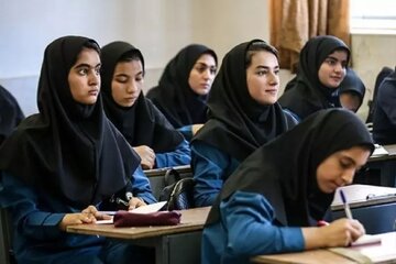 فرصت دبیرستانیهای جامانده برای ثبتنام در مدارس تا پایان شهریور