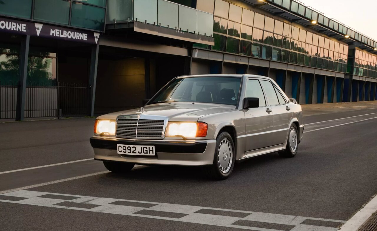 مرسدس بنز قهرمان فرمول یک، به فروش میرسد /عکس