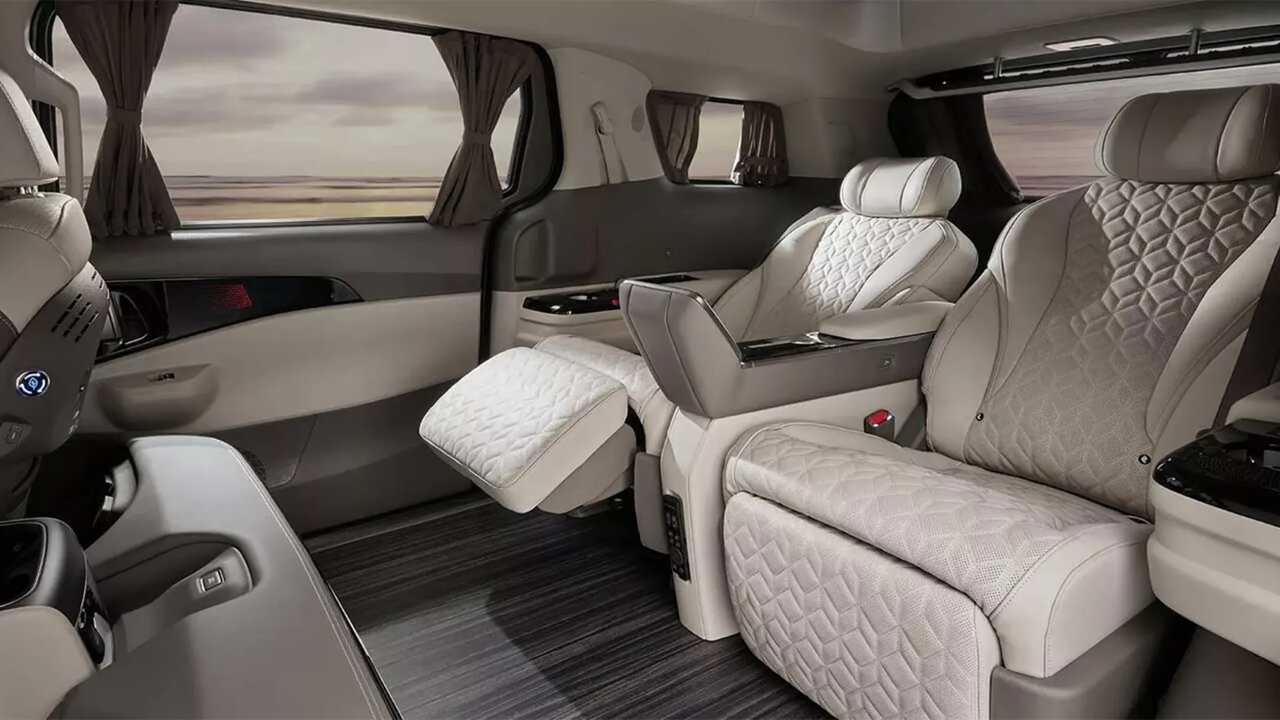 معرفی لوکسترین خودروی کیا / کارناوال لیموزین، مینیون مجلل!