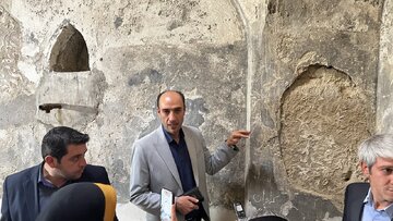 میراث دوره زندیه و قاجاریه با تزیینات گیاهی و اسلیمی/ مرمت در انتظار استادکاران برجسته