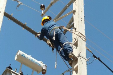نصب ۱۱هزار و ۴۰۰ فقره انشعاب برق در فارس