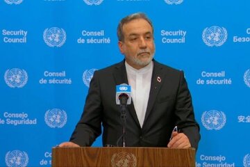 هشدار مجدد عراقچی نسبت به پیامدهای فعالسازی مکانیزم ماشه