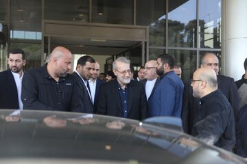 همراهان علی لاریجانی در سفر به بیروت چه کسانی هستند؟/ حضور یک چهره غیرمنتظره در هیات ایرانی